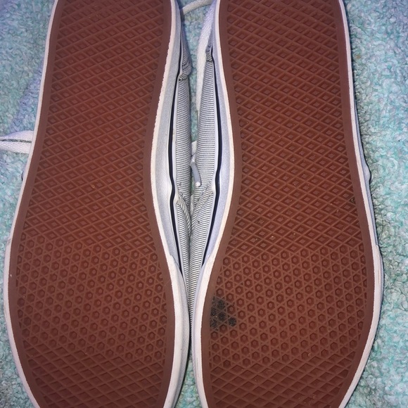 Shoes - Picture 2 of 4